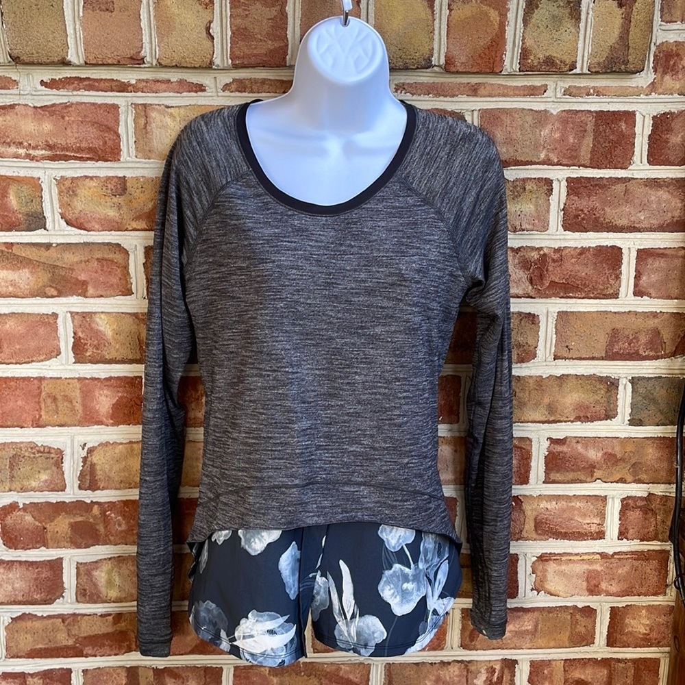 Lululemon heathered and floral athletic stretch blouse top